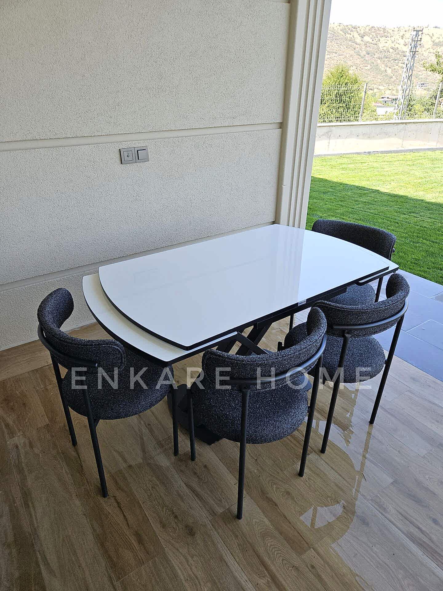 X Ayaklı Gloss Masa & Elisa Sandalye - Antrasit Kumaş | 80x130-190 cm | Çift Kanat Açılır | Mutfak Salon