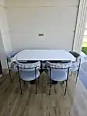 X Ayaklı Gloss Masa & Elisa Sandalye - Gri Kumaş | 80x130-190 cm | Çift Kanat Açılır | Mutfak Salon